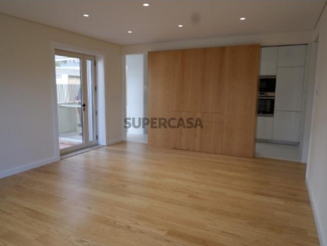 Excelente Apartamento T3 Recuperado na Boavista