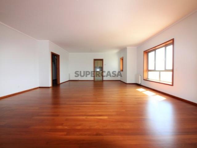 Excelente apartamento T4 duplex I Boavista I BAIXA DE PREÇO