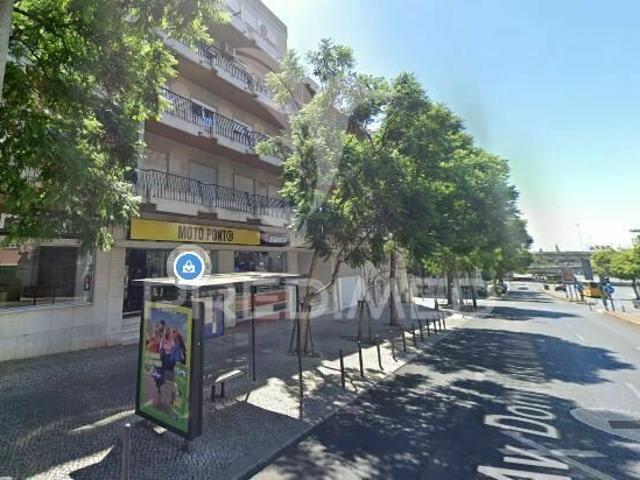 Excelente apartamento T4 em Belém