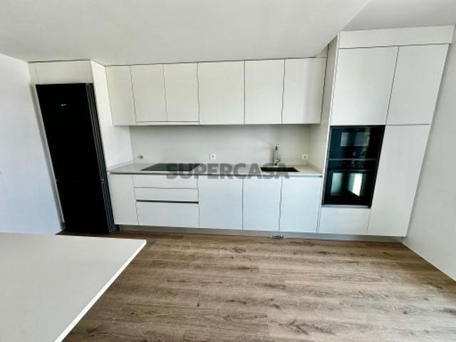 Excelente apartamento T4 no centro da cidade de Aveiro, pronto a habitar