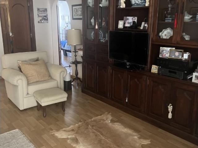Excelente apartamento T 4 nos Olivais