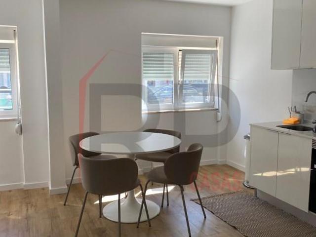 Excelente apartamento totalmente renovado, com uma excelente. 64m² Baixa da Banheira e Vale da Amoreira