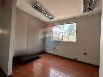 Excelente bodega con oficinas, oportunidad! Espacios por CLF 44.00 en Recoleta