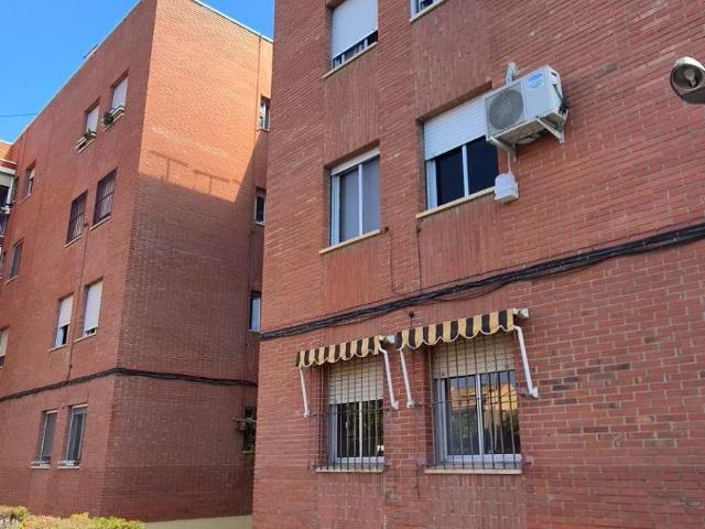 Excelente Bajo con Parking y Trastero en Zona Estratégica