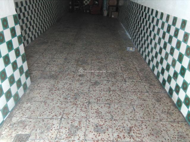 EXCELENTE GARAJE PARA 3 COCHES EN PLAZA DE iTALIA CÁCERES