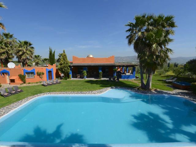 Excelente finca independiente ubicada en Alhaurin el grande