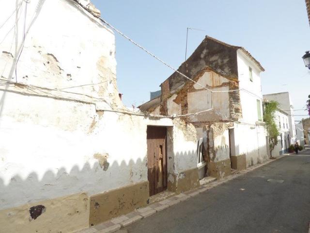 Excelente inversión y ubicación para este terreno urbano 0m² Marbella