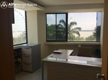 Excelente oficina en venta 182m2 centro de gye 3232