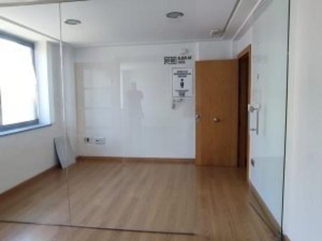 Excelente oficina en el centro de Granada