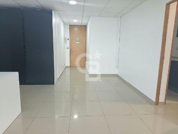 Excelente Oficina en La Concepción Providencia | Espacios por CLF 45.00 en Providencia