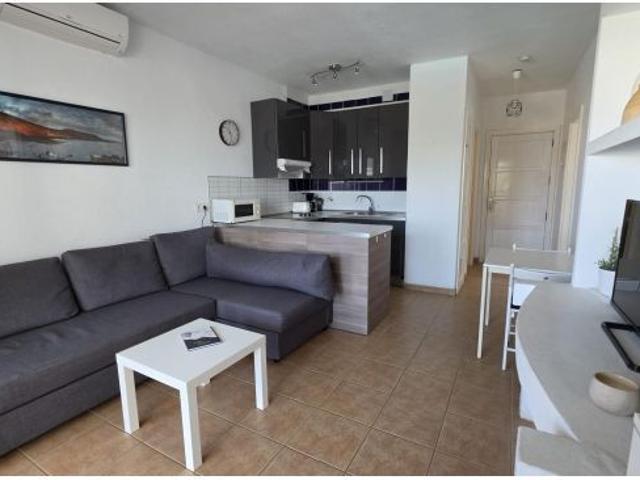 Excelente oportunidad de adquirir un apartamento en Puerto del Carmen a 300m de las playas