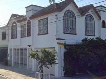 CASA EN VENTA EN SAN NICOLAS DE LOS GARZA ¡INVIERTE EN UNA CASA DE RECUPERACIÒN HIPOTECARIA!