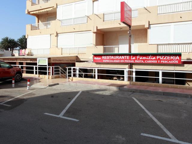 EXCELENTE OPORTUNIDAD DE UN NEGOCIO DE HOSTELERIA TOTALMENTE EQUIPADO PARA EMPEZAR A PRODUCIR