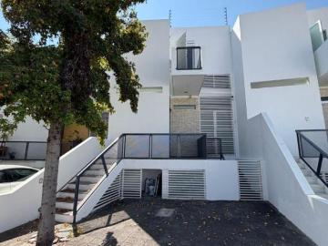 Excelente Oportunidad en EXCLUSIVA Privada ubicada en Camelinas