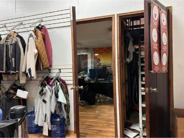 Excelente oportunidad edificio comercial | Espacios por CLF 500.00 en Recoleta