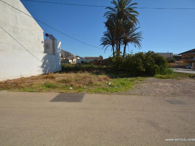 ¡ EXCELENTE OPORTUNIDAD ! Solar rústico en Orihuela zona Ctra. de Beniel, 969 m2. de superficie con casa habitación