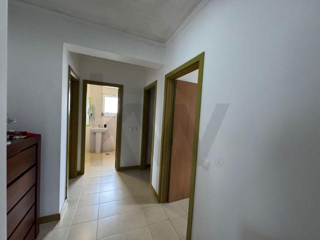 EXCELENTE OPORTUNIDADE – APARTAMENTO T3 NOS ARRIFES