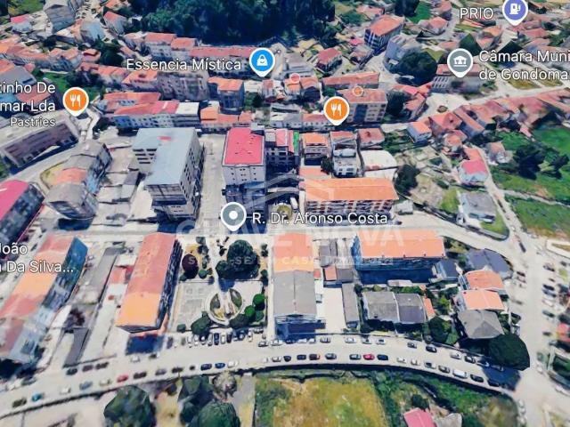 Excelente Oportunidade de Negócio: Ampla Loja com 600m² em Gondomar