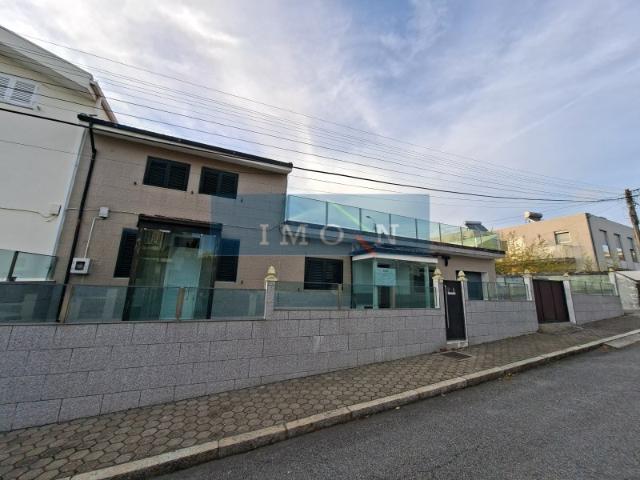 Excelente Oportunidade de Negócio em Canidelo Vila Nova de Gaia