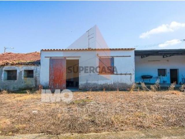 Excelente Oportunidade em Tremês Conjunto de 2 Moradias + Terreno Urbano