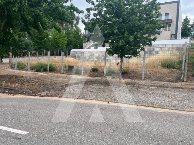 Excelente lote de terreno para construção de Moradia