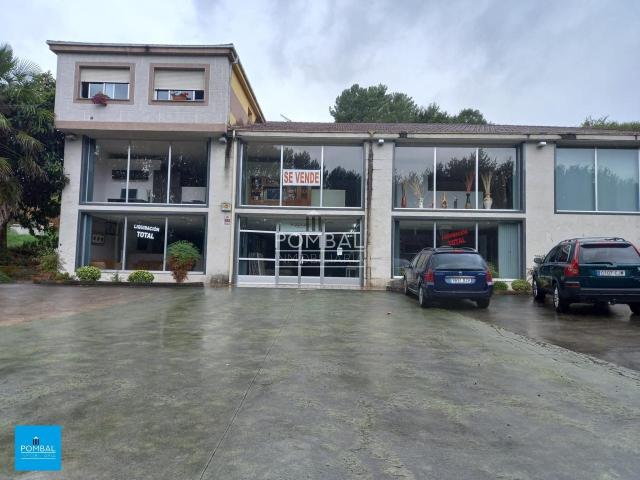 EXCELENTE LOCAL COMERCIAL CON ESCAPARATES