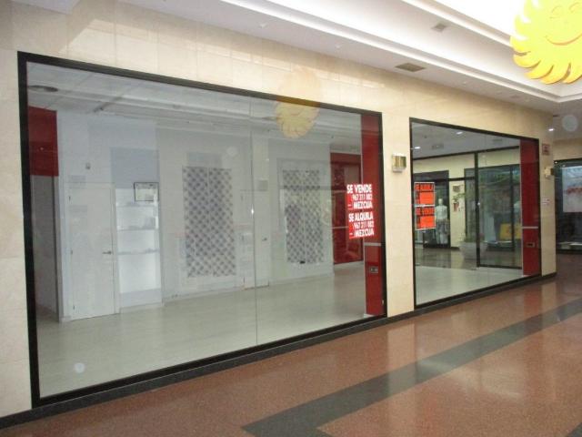 EXCELENTE LOCAL COMERCIAL EN GALERIAS RAMBLA CENTRO
