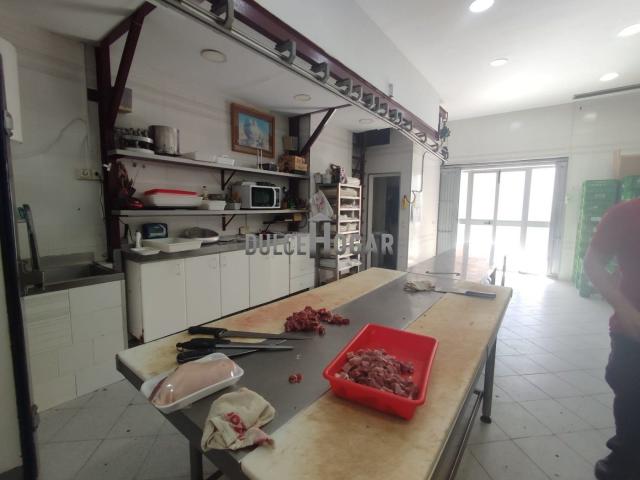 EXCELENTE LOCAL EN MALAGA, EL PERCHEL, IDEAL PARA RUBRO ALIMENTICIO