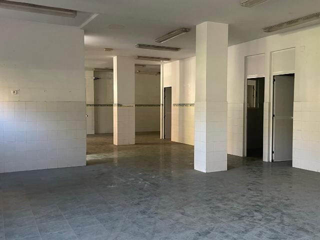 EXCELENTE LOCAL EN MISLATA. MUY CENTRICO. ANTERIOR ACTIVIDAD GUARDERIA
