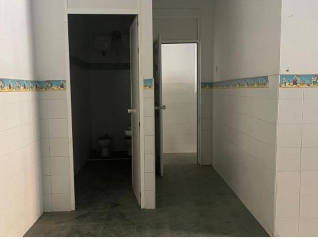 EXCELENTE LOCAL EN MISLATA. MUY CENTRICO. ANTERIOR ACTIVIDAD GUARDERIA