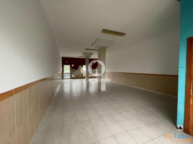 Excelente loja com licença para restauração | 26023864857