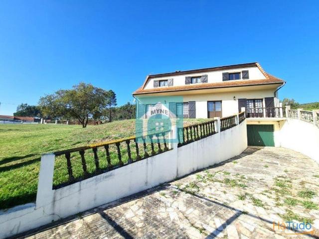 Excelente Moradia T3 + T2 próxima da Nazaré | 26064086238