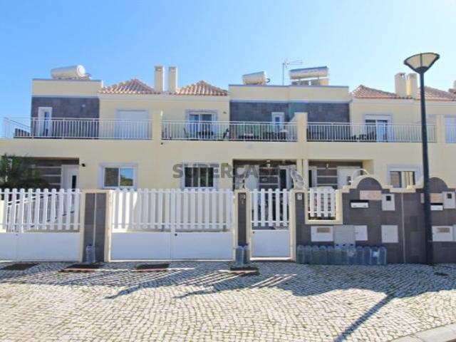 Excelente Moradia T3 com piscina em Vila Nova de Cacela