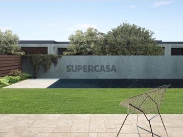 Excelente Moradia T3 com piscina em construção em Palmeira