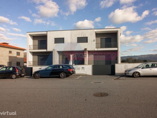 Excelente Moradia T3 em gaveto zona de Vila Verde!