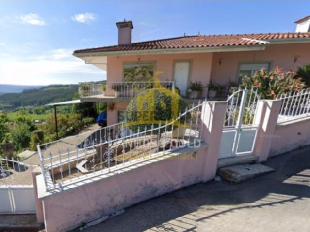 Excelente Moradia T3 em Lanhoso Póvoa de Lanhoso