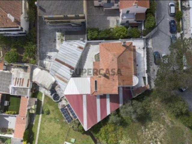 Excelente Moradia T4 Caneças