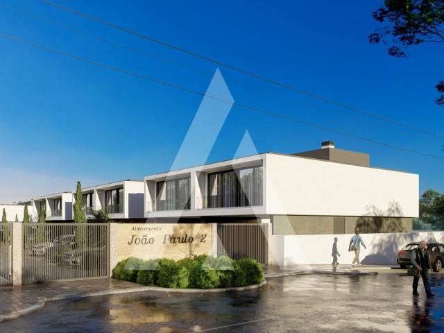 Excelente Moradia T4 em condominio fechado nas Marinhas
