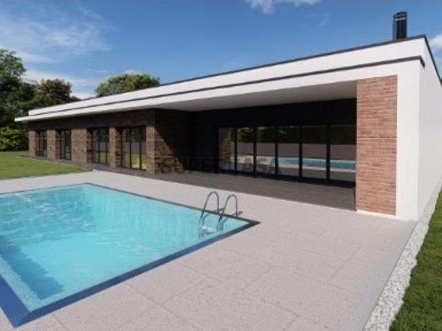 Excelente moradia térrea T4 com Piscina