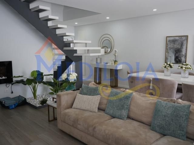 Moradia V2+2 semi nova em Vila Real de Santo António