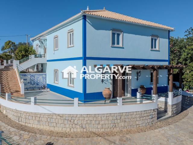 Excelente moradia V5 com vista panorâmica nos arredores de Loulé, Algarve, Loulé, Loulé