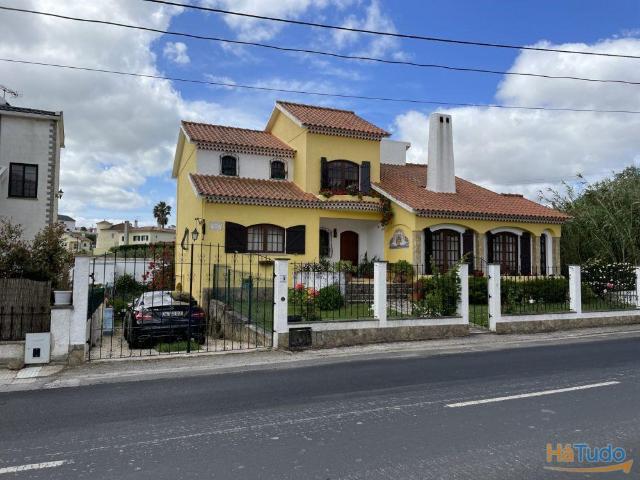 Excelente Moradia V6 Venda do Pinheiro | 26063626542
