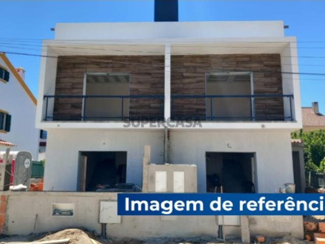 Excelente moradia geminada V3 Quinta do Conde