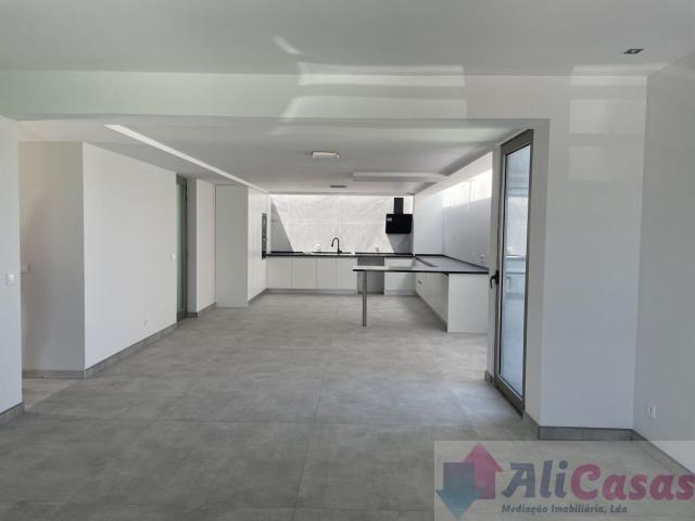 Excelente Moradia Independente, localizada na freguesia de A. 449m² Beja Salvador e Santa Maria da Feira