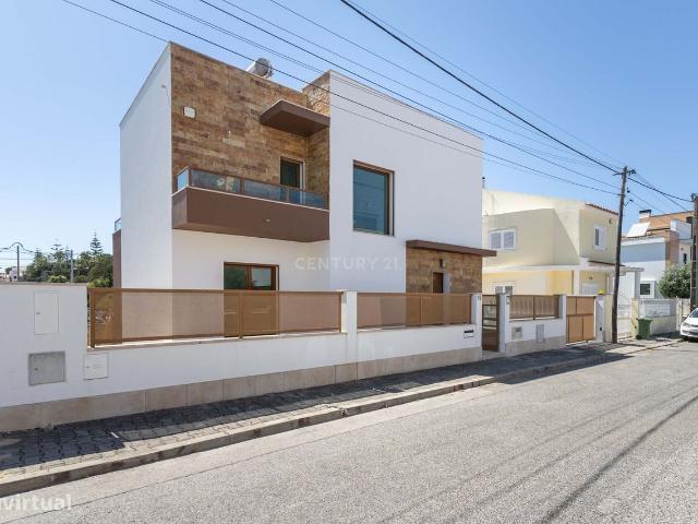 Moradia isolada em excelente estado T3 Quinta de Valadares, Marisol