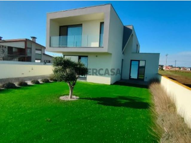Excelente Moradia Moderna V4 na Torreira Murtosa Aveiro