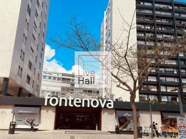 Excelente Negócio: Trespasse de Papelaria/ Tabacaria em Benfica | 26073893758