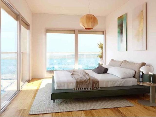 Excelente Penthouse Duplex T3 com grandes terraços em condom. 227m² Alcochete