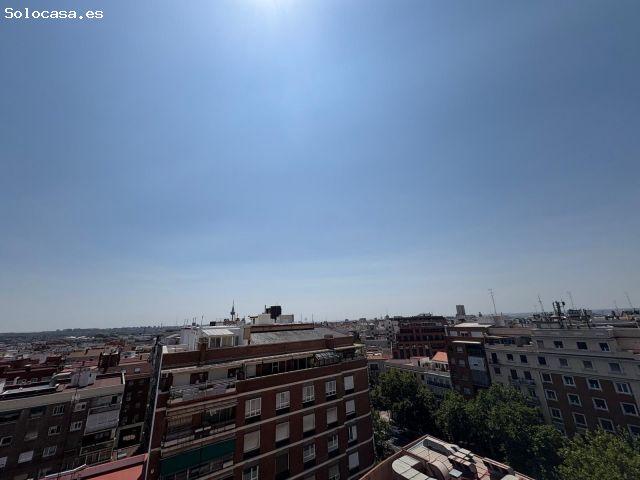 Excelente piso a reformar con Terraza, Piscina y Dos Plazas de Garaje