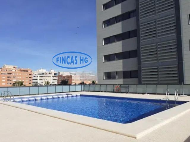 Excelente piso con piscina y garaje en Vistahermosa